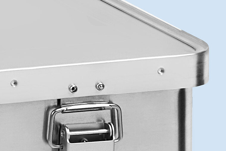 Rahmenüberstand am Deckel Rahmenüberstand am Deckel