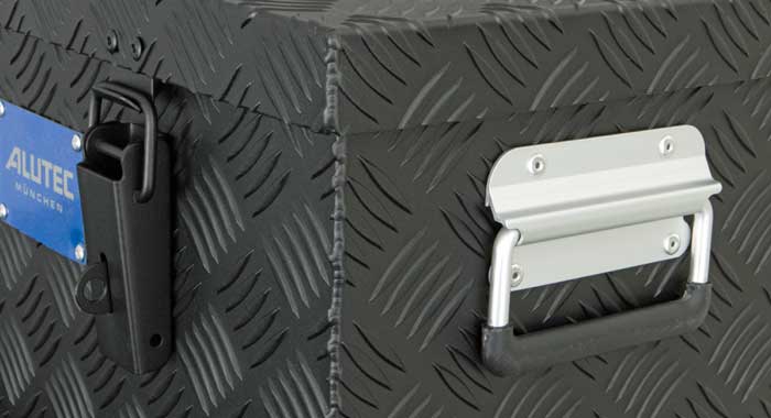 Handles and latches made of stainless steel ex black