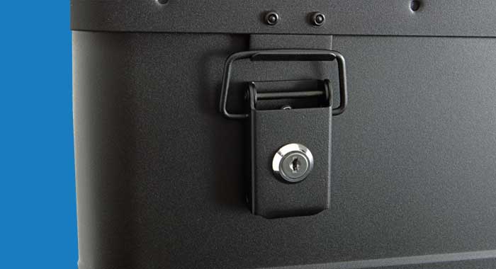 Robust, securely closing lever-action latches Classic Black