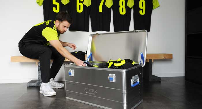 Comfort Box with Jerseys